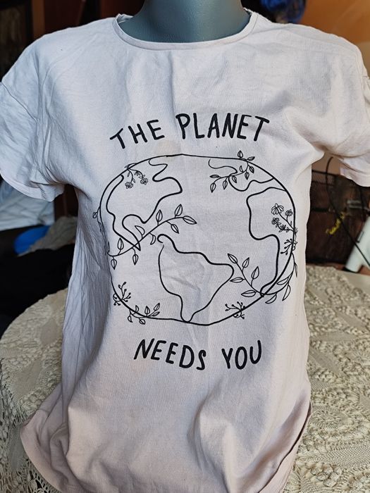 Тениски и блузи изгодно