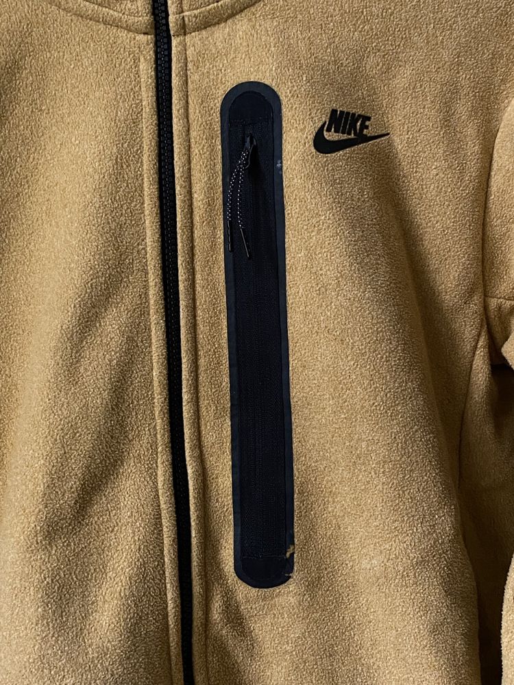 Nike tech fleece polar