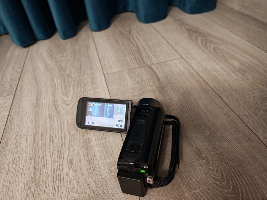 Camera video / foto CANON si trepied