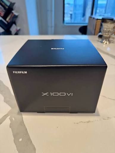 Aparat Foto Compact Fujifilm X100VI, 40.2 MP, 6K, 23mm, F2.0, Sigilat