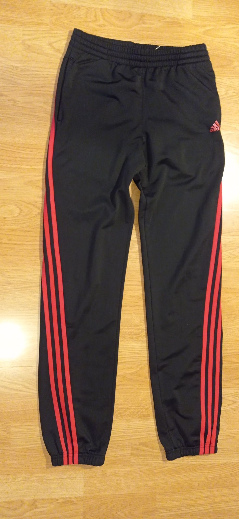 Pantaloni trening dama Adidas mărime 164 sau echivalent S/M