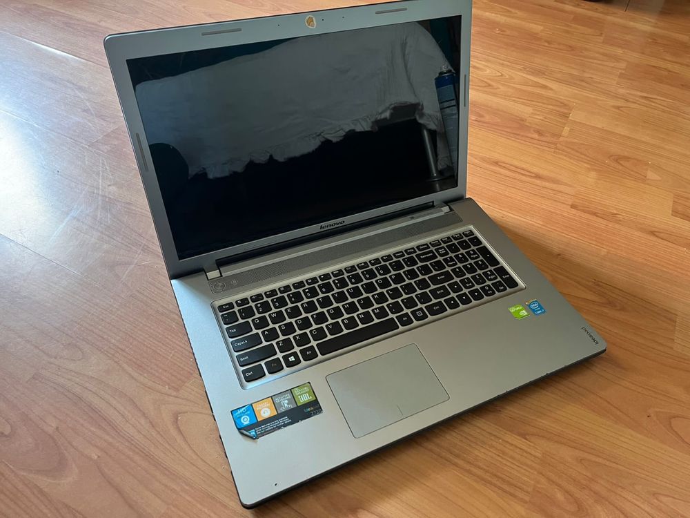 Laptop Lenovo IdeaPad Z710