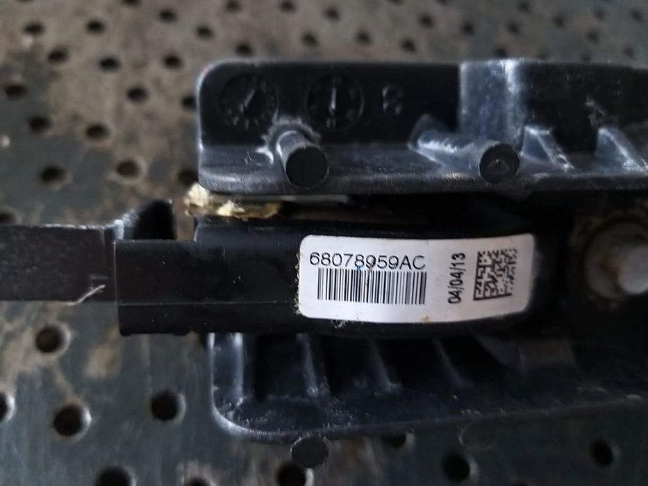 Maner usa stanga spate jeep grand cherokee 4 wk wk2 68078959ac