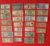 Lot 27 bancnote straine