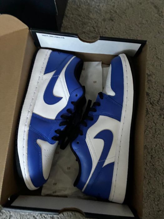 Jordan 1 low white hype royal black
