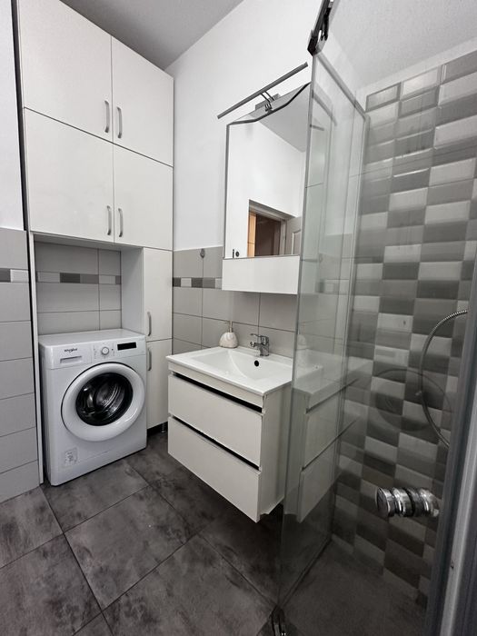 Inchiriez aptartament  moder cu curte zona Academia fortelor terestre