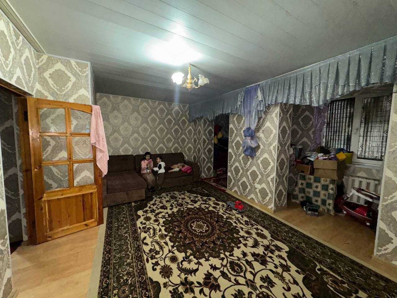 СРОЧНО !!! Продается квартира в Яшнабаде 1/3/4 ( 42 кв/м ) Асалобод 2