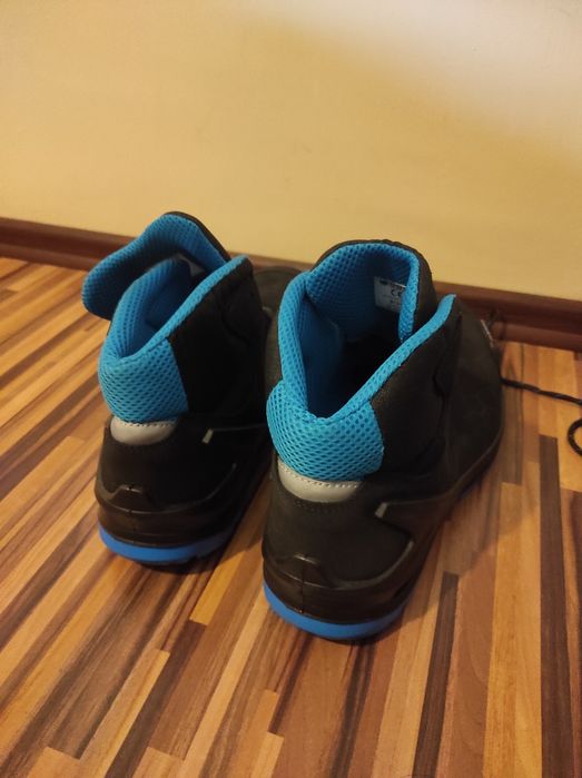 Bocanci munca  buse/uvex 43/44/JD 39/40/ FTG 41 ,marimea 45/46