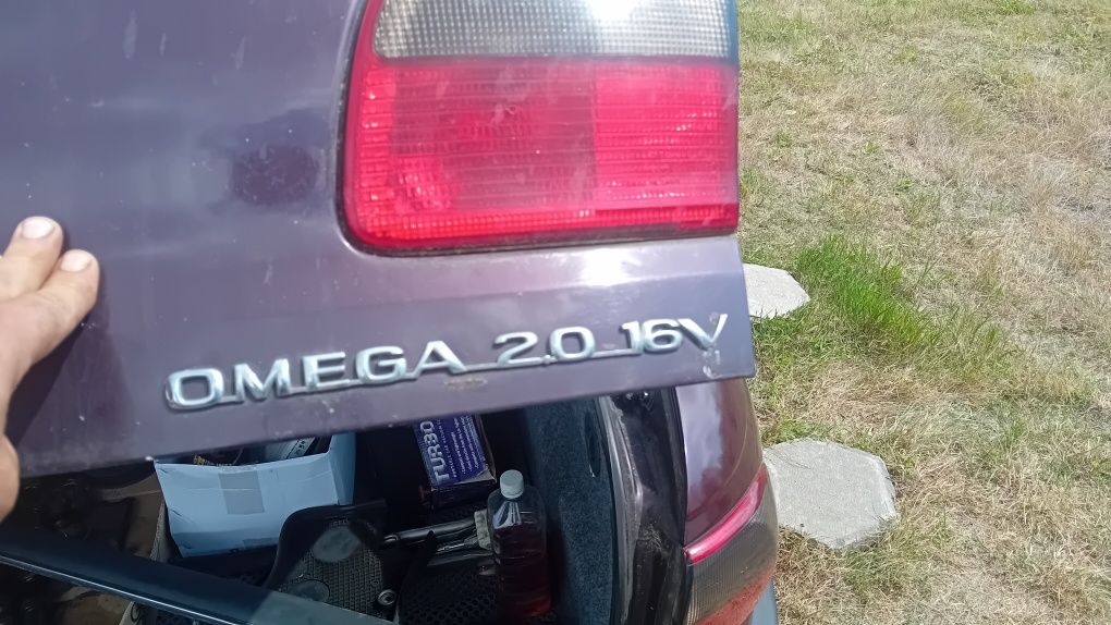 Омега А 2.0,16vна части