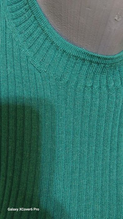 Пуловер  FABIENNE CHAPOT. 100% вълна. размер S.