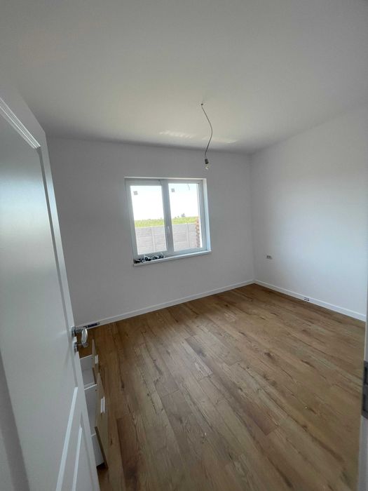 Casa Parter + Pod Mansardabil Tamasi Corbeanca PRET DE LA 185 000