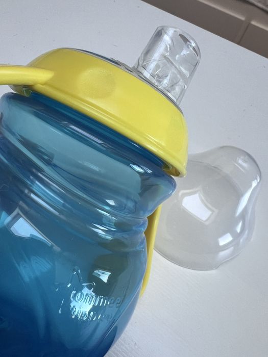 Cană Tommee Tippee nefolosita– duză silicon moale, anti-vărsare