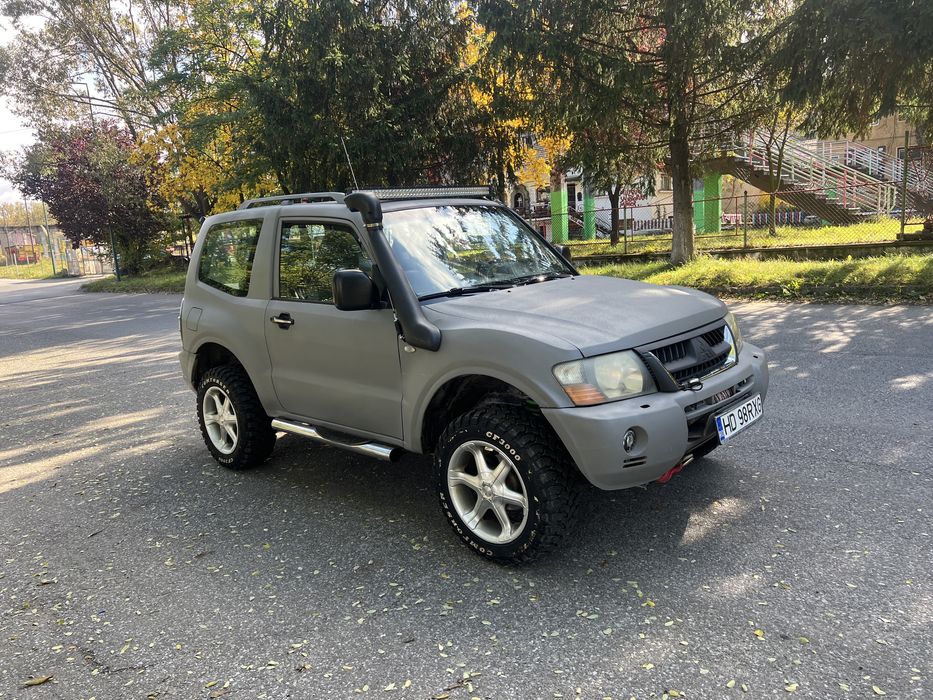 Mitsubishi Pajero MK2