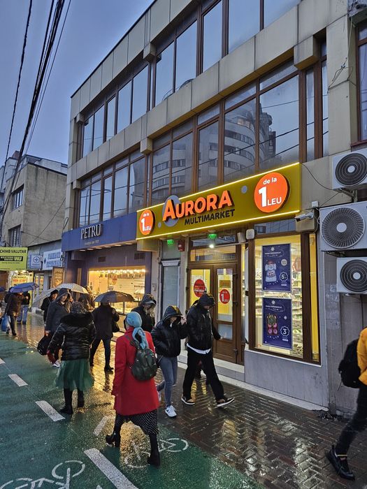 Spatiu comercial de inchiriat, zona cu trafic pietonal intens!