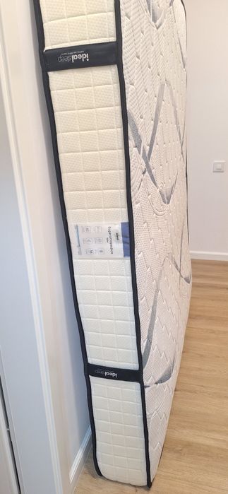 Vând saltea nouă 200×160×21