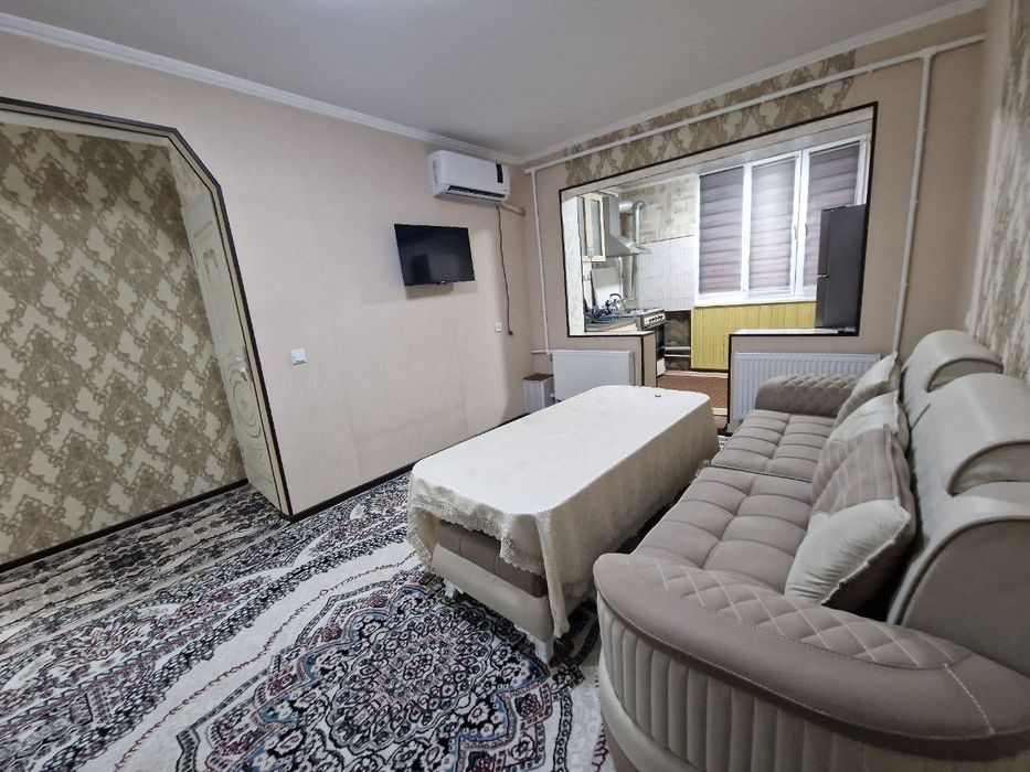 Фрунзе Массив , 25 мактаб ёнида 1 этаж 2 хонали квартира оилага