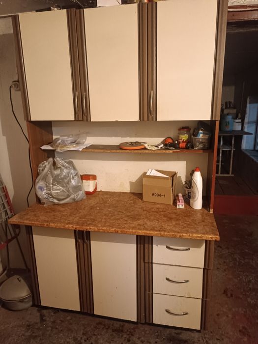 Продам кухонный шкаф