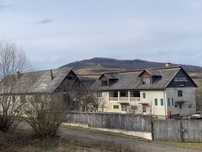 Vând case in Hida