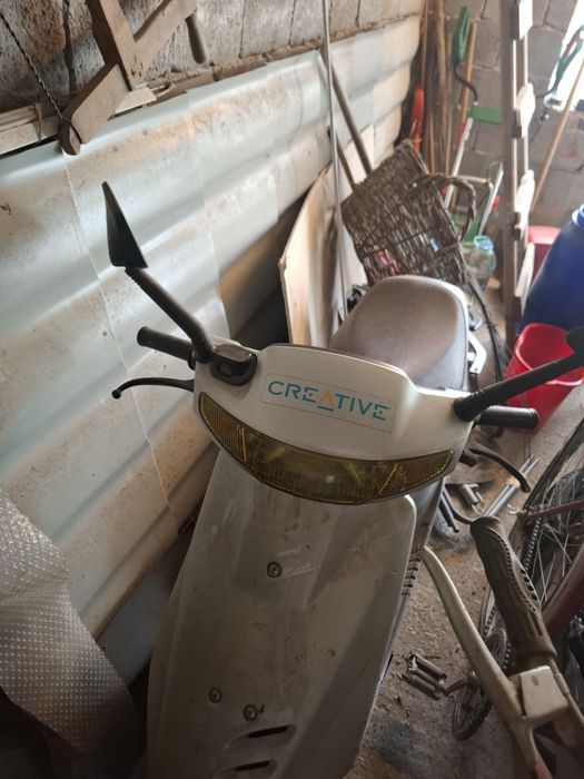 Scuter honda 49.