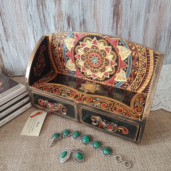 Шкатулка ручной работы.