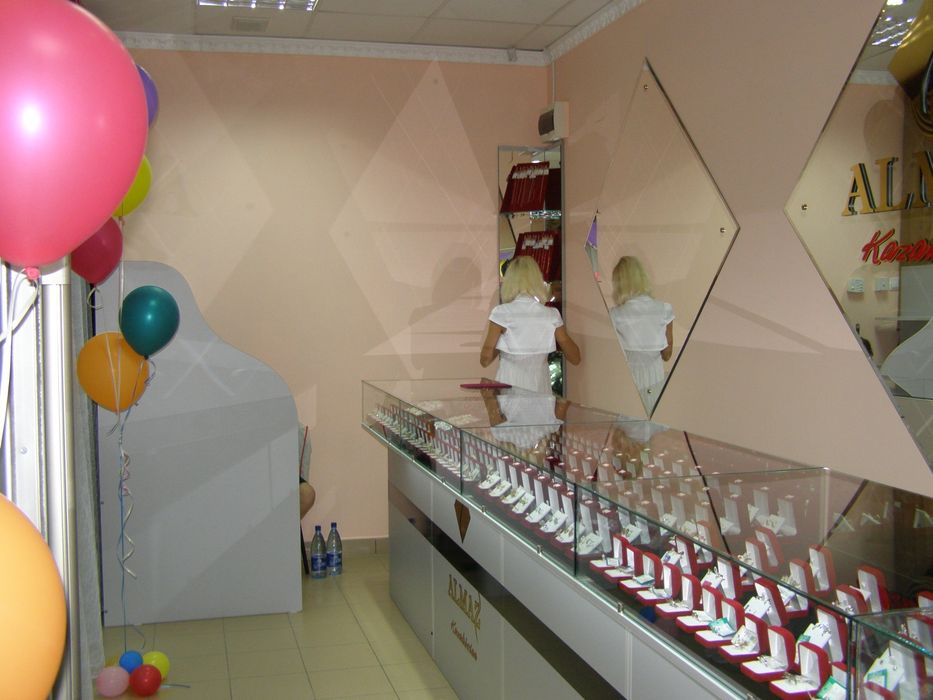 Продам настенные зеркала 120-120