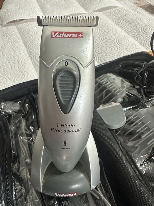 Mașină de tuns barba și contur