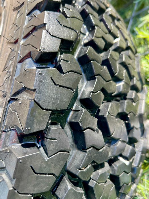 Гуми за офроуд MAXXIS Worm-drive 175 75 r15 ЧИСТО нови! В гаранция!