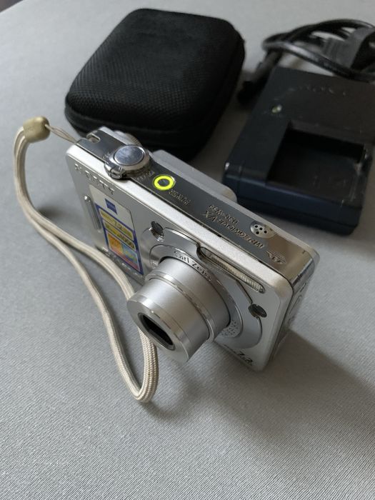 Aparat Foto Digital SONY Cyber-shot DSC-W55 Silver, Zeiss, Senzor CCC