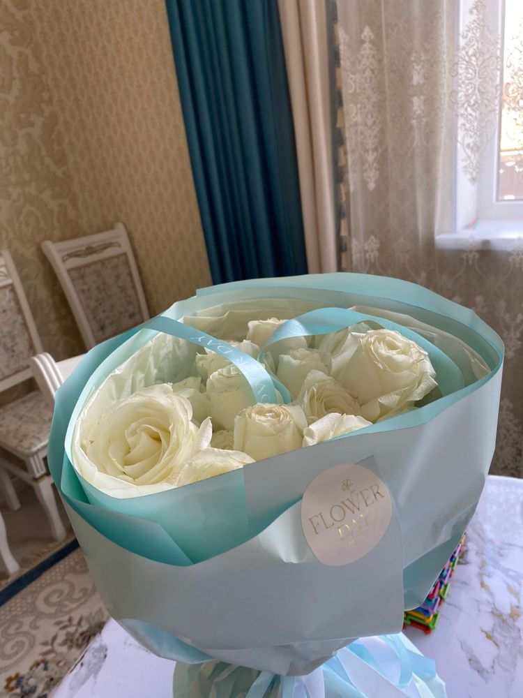 Букет из белых роз