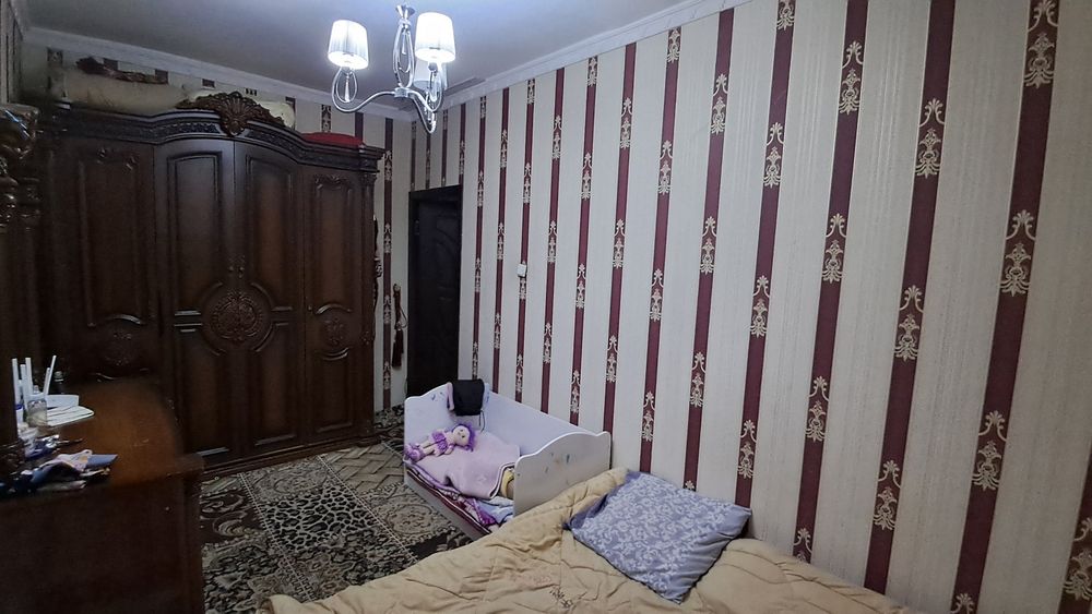 Zangi ota tumani nazarbek temir yol sanatoriyani  yonida 9etajkali dom
