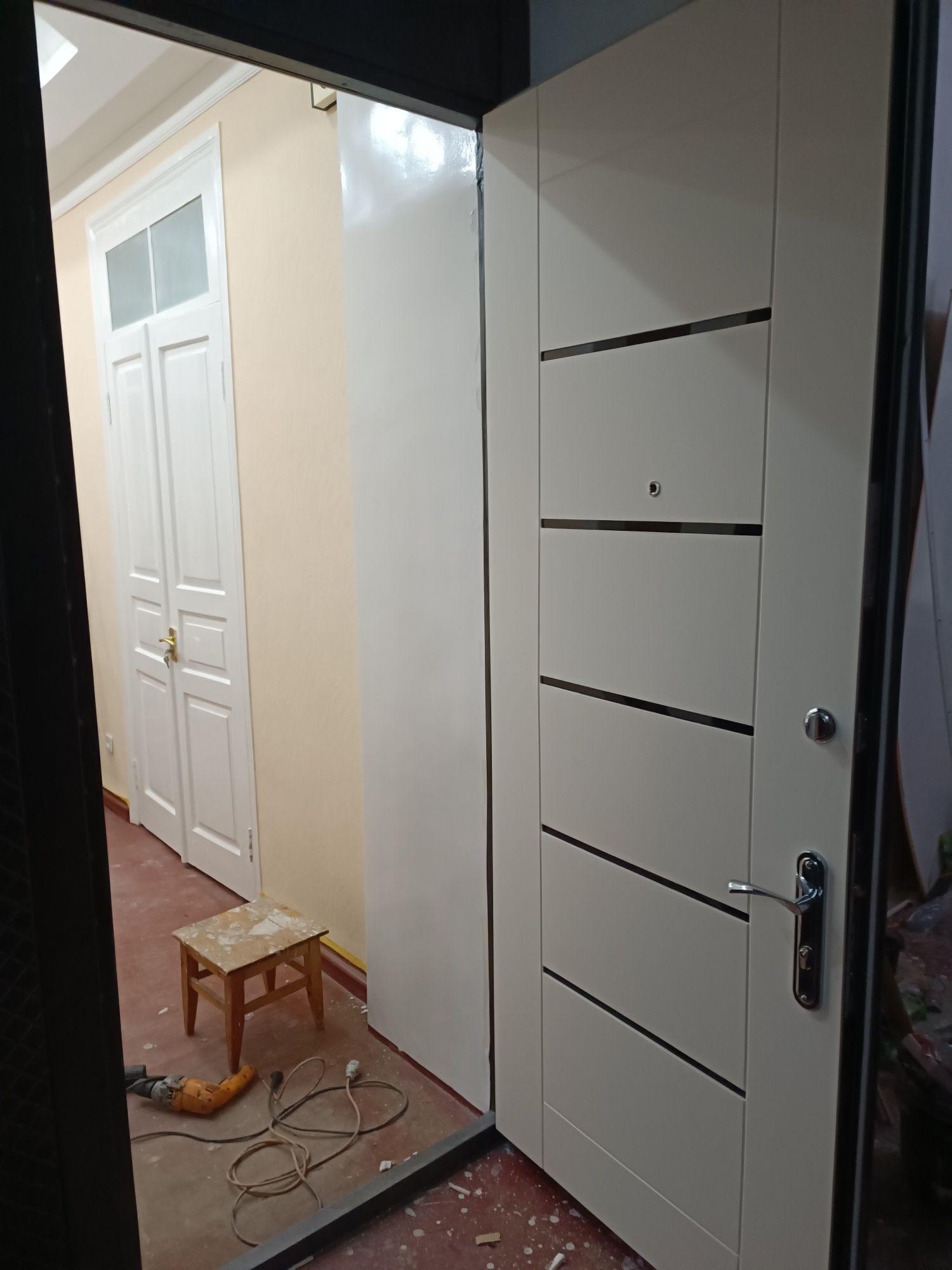 Обшивка железных дверей MDF панелями на заказ