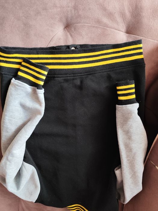 Младежки суичър размер XL