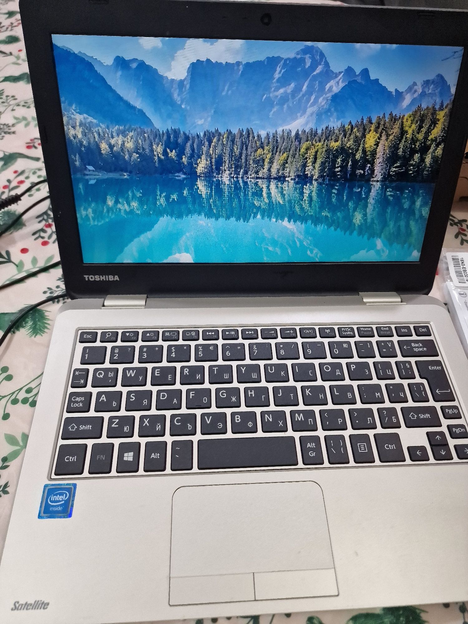 Laptop Toshiba Satellite CL-10-C