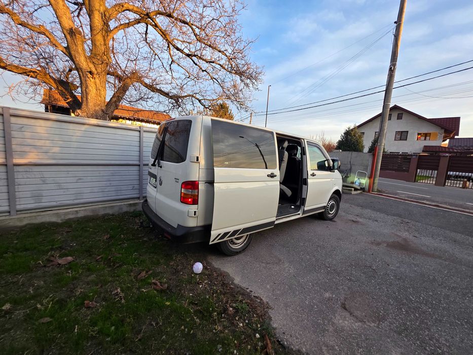 Volkswagen T5 8+1 (transporter/multivan/caravelle)