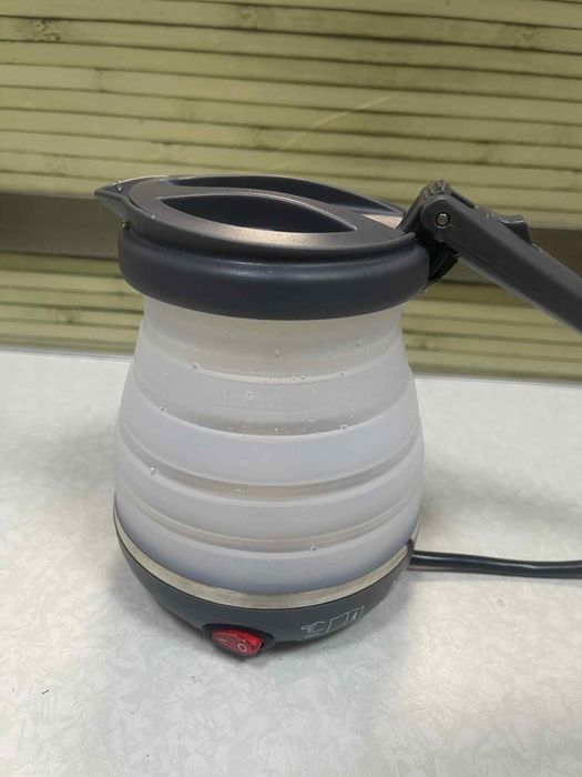 Сгъваема електрическа кана Adler