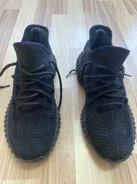 Yeezy 350 V2 Black