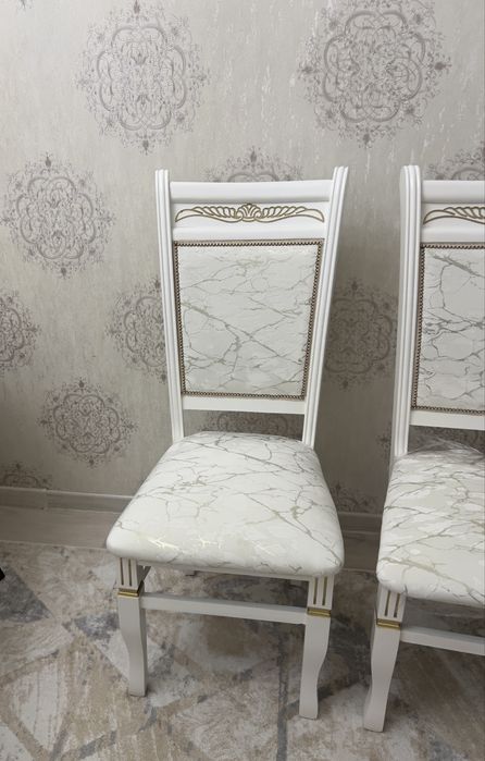 Стулья для гостиной