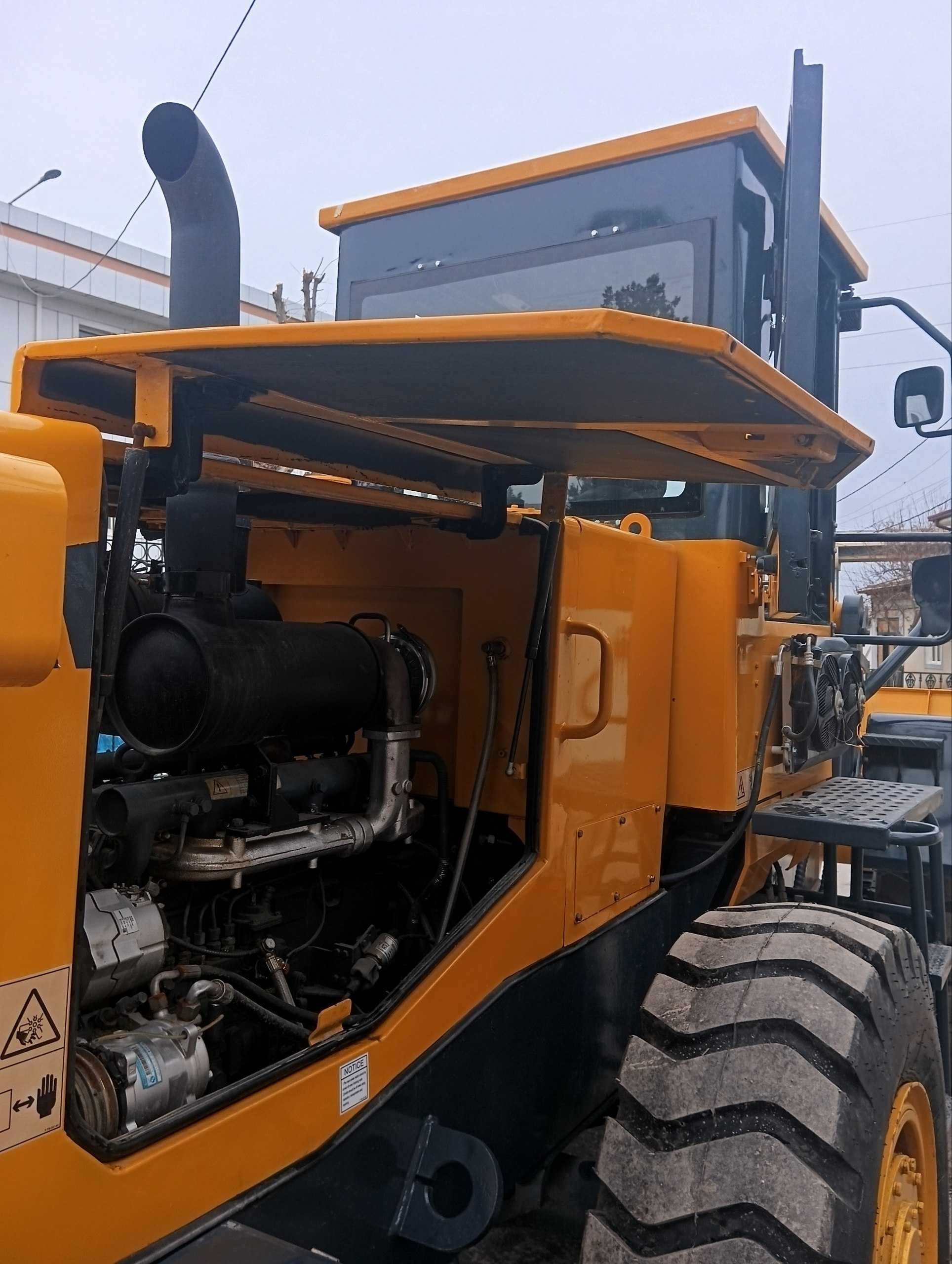 Погрузчик 1,8 куб "SINOMACH"  933 русумли.