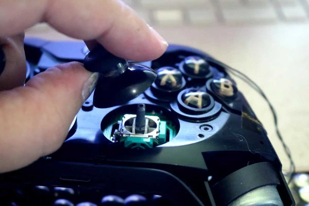 Reparații controller PS5,4 ,Xbox,Service reparații joystick Târgoviște