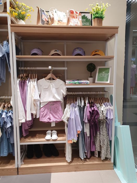 Торговое оборудование для магазина детской одежды