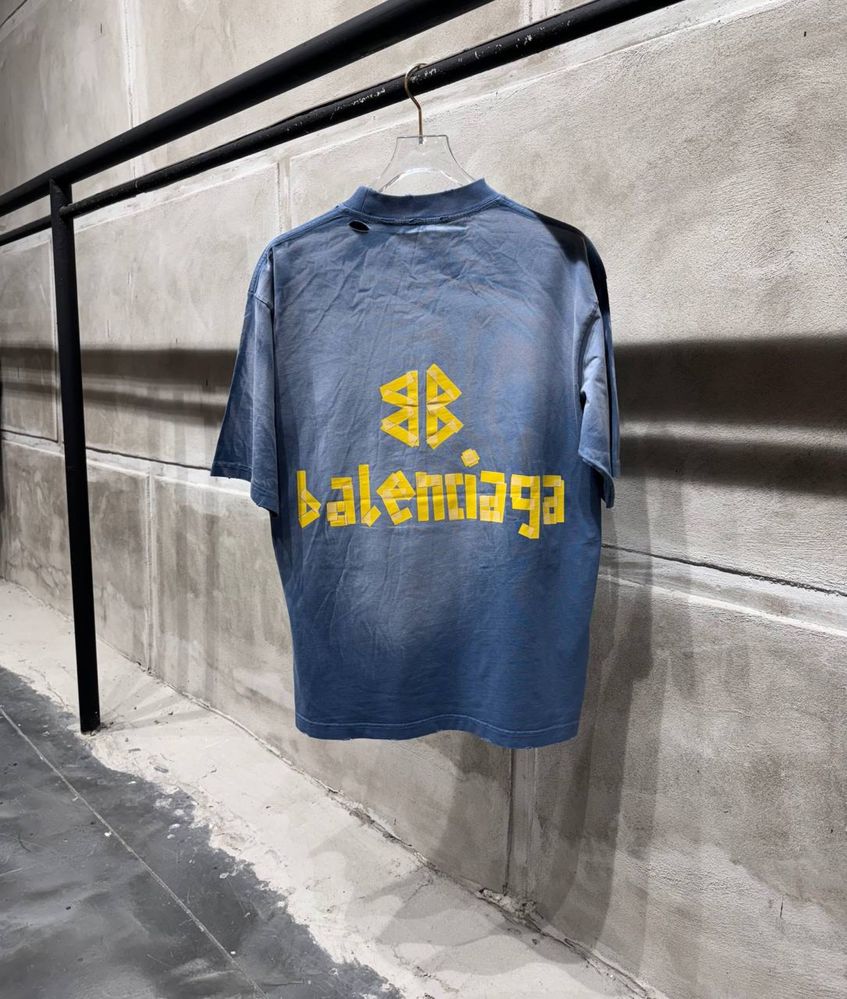 Продавам топ модели тениски на Balenciaga
