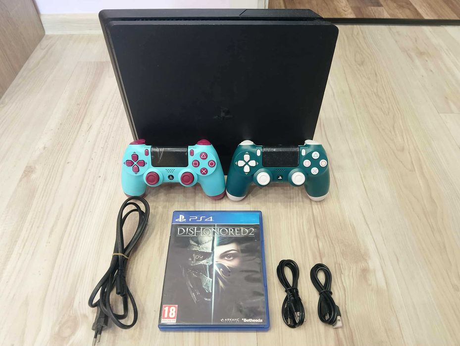 Playstation 4 Slim 1TB Уникален комплект