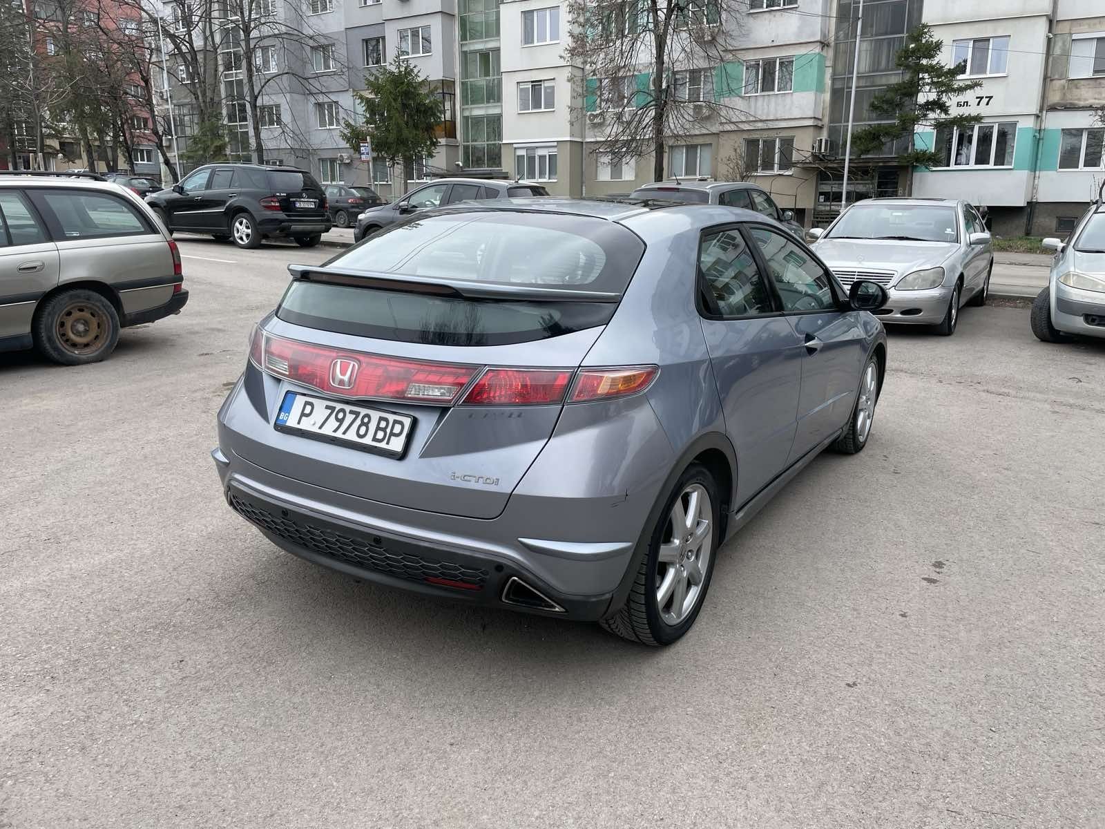 Продавам Honda Civic