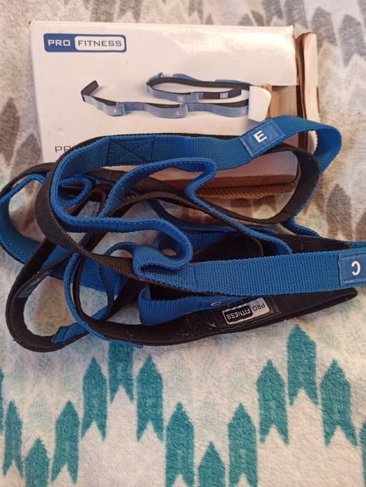 Pro Fitness Yoga Belt and Stretching Strap Working Out New