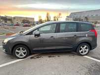 PEUGEOT 5008 1.6 HDI 7 Locuri