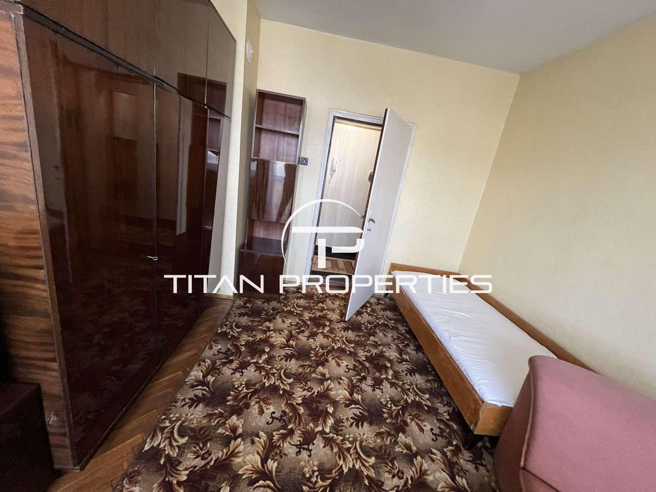 Дава се под наем Двустаен апартамент в Варна, Базар Левски - 70 кв.м за 375 € - Снимка #2