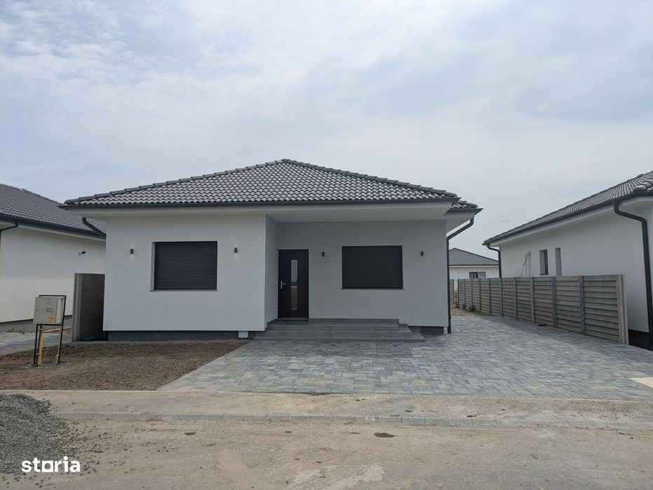 Casa noua in Via Carmina, un singur nivel,interior la alb,comision 0%!