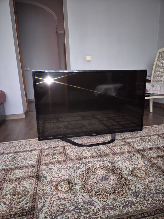 Телевизор LG диагональ 42
