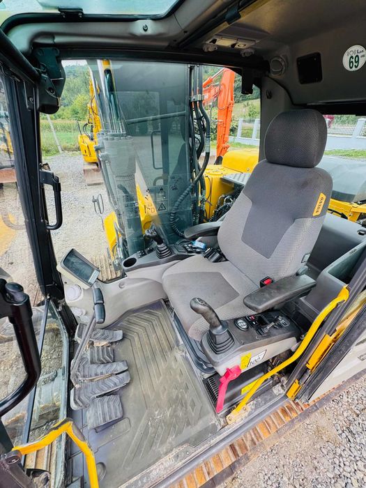 Excavator pe senile cu lama Volvo EC 140 DL, an 2012, 15 tone, TOP !