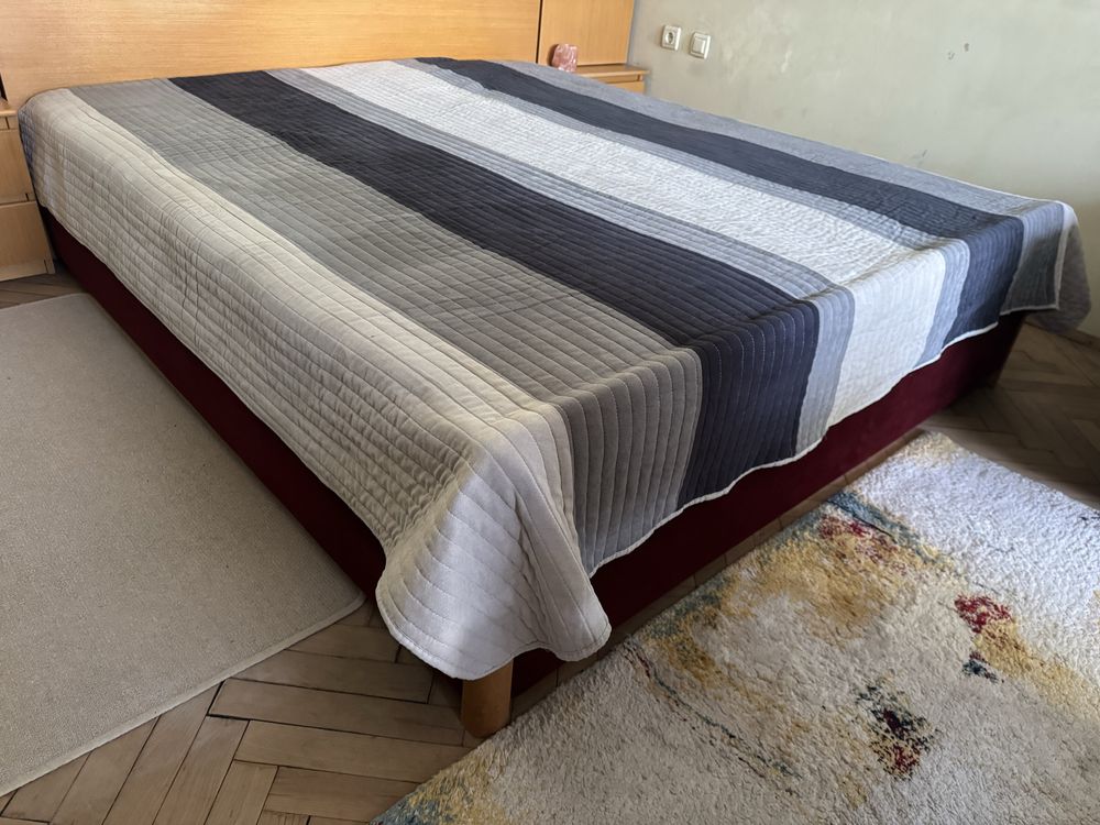Продавам Продавам Спалня с ракла и 2 скрина (нощни шкафчета)